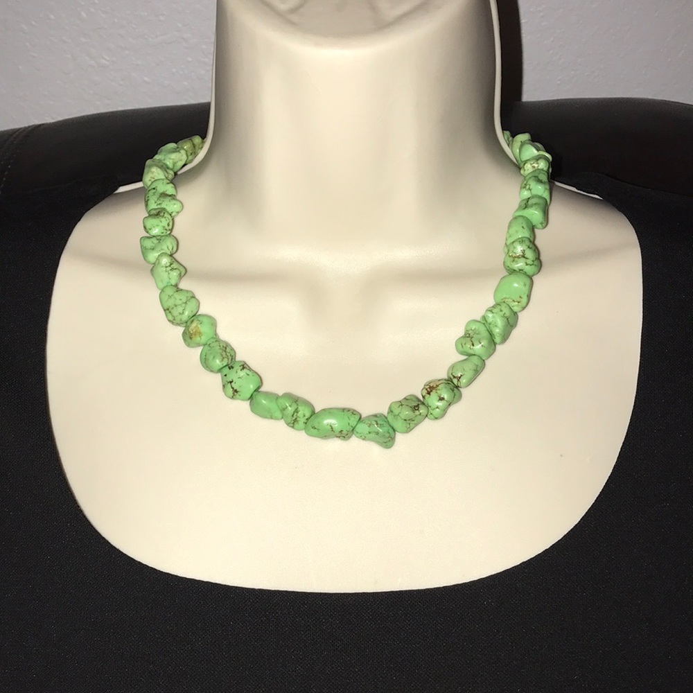 Light green medium-chunky beaded necklace